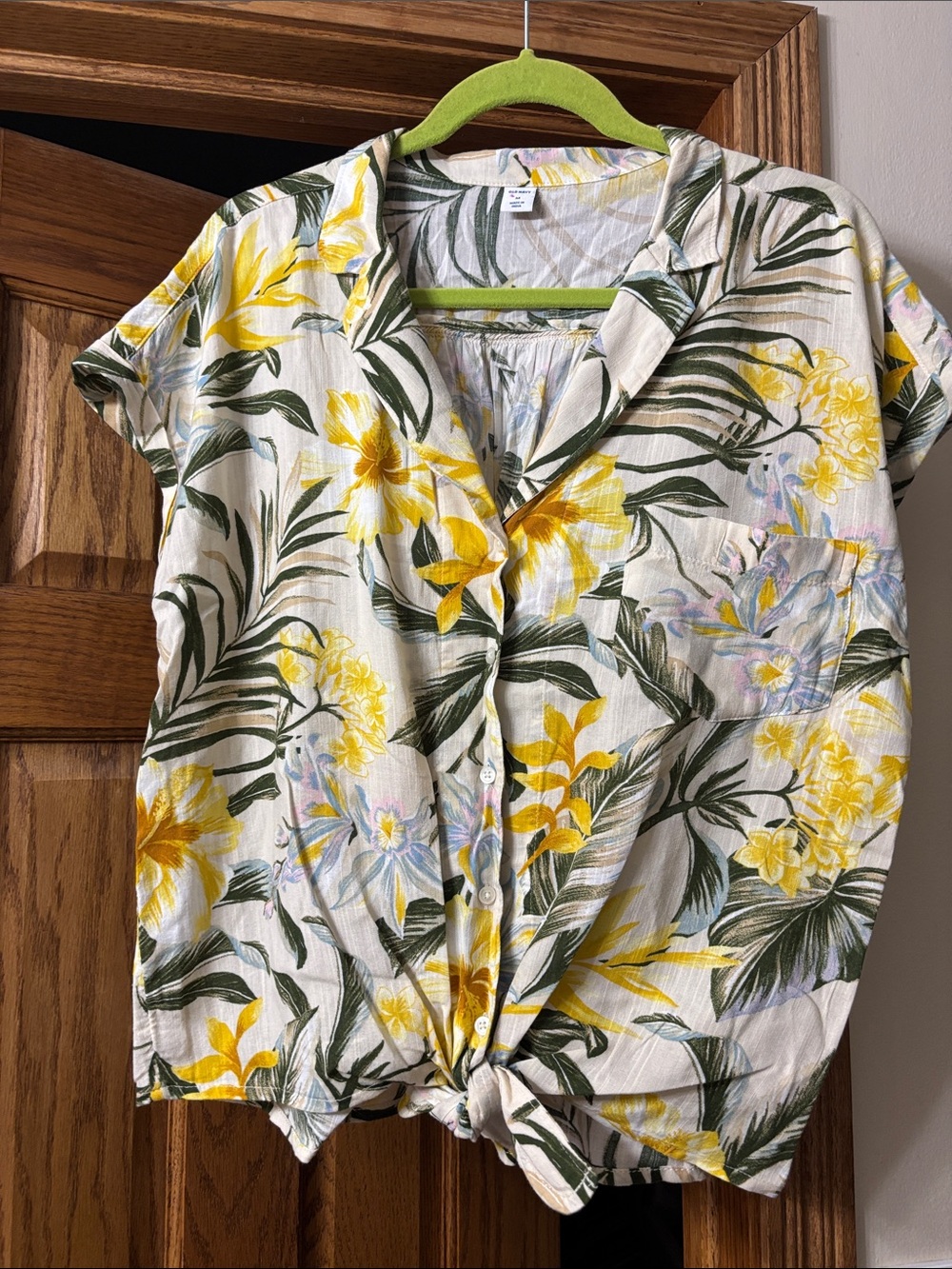 Women’s Tropical Tie-Front Button-Up Shirt - Yellow Floral